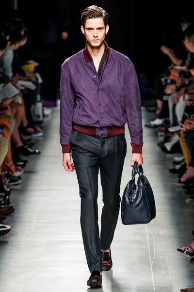 Look 28